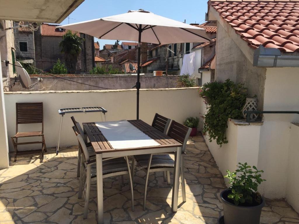 Apartment Elena Rooms Split Exterior foto